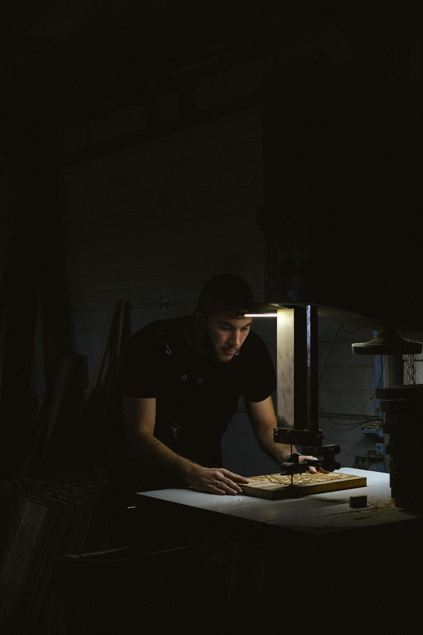 Artisan Yimmo en atelier